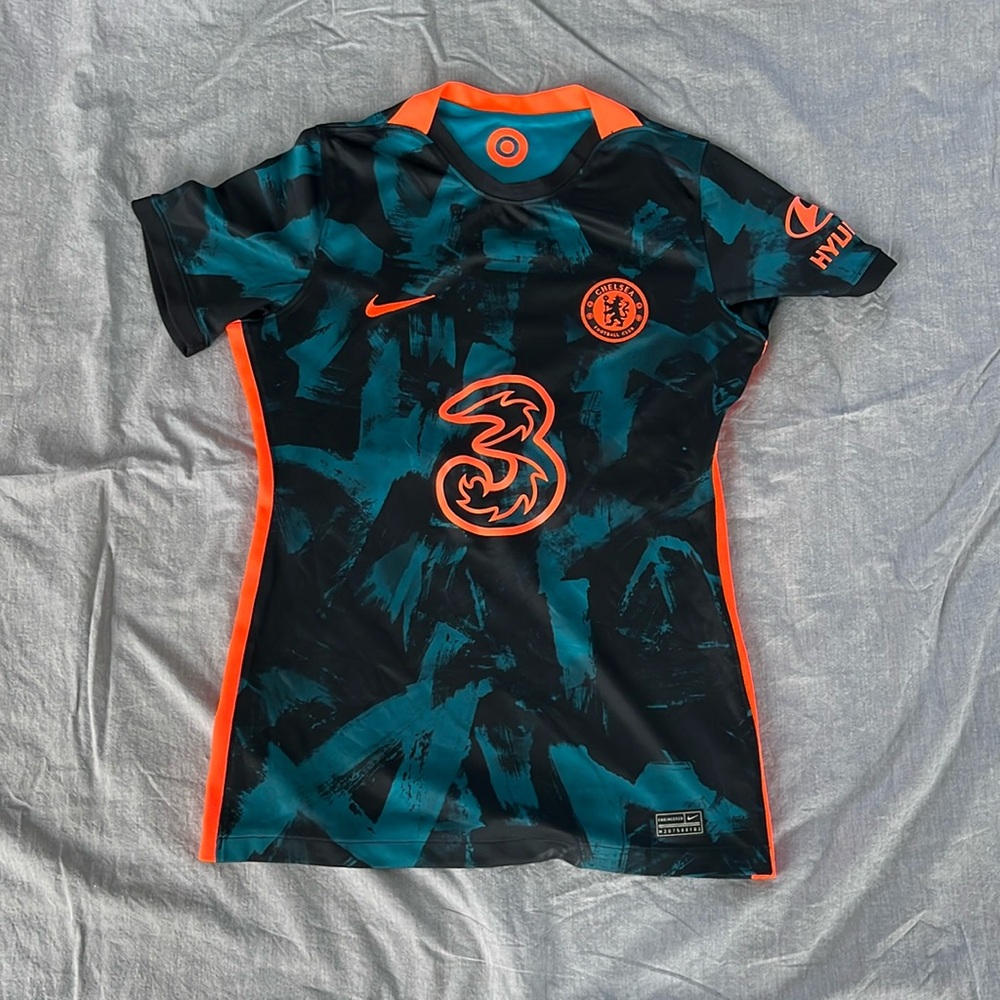 EUC Nike women’s Chelsea Jersey, size medium.